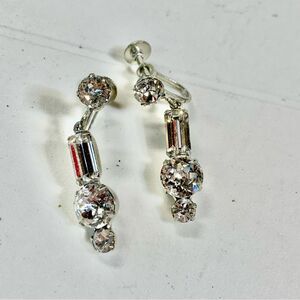 Vintage Deco Style Screw On Drop/Dangle Earrings Silver Tone Glass Crystal 1.5”